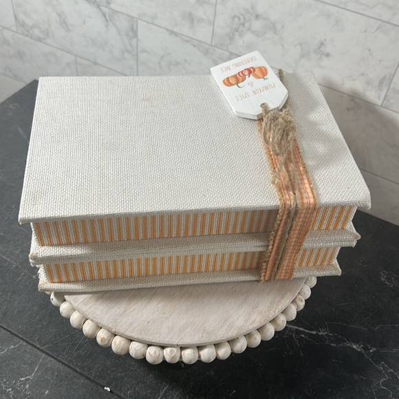 Sealed NWT Rae dunn stack of faux books fall accent “Hello pumpkin - Picture 3 of 3